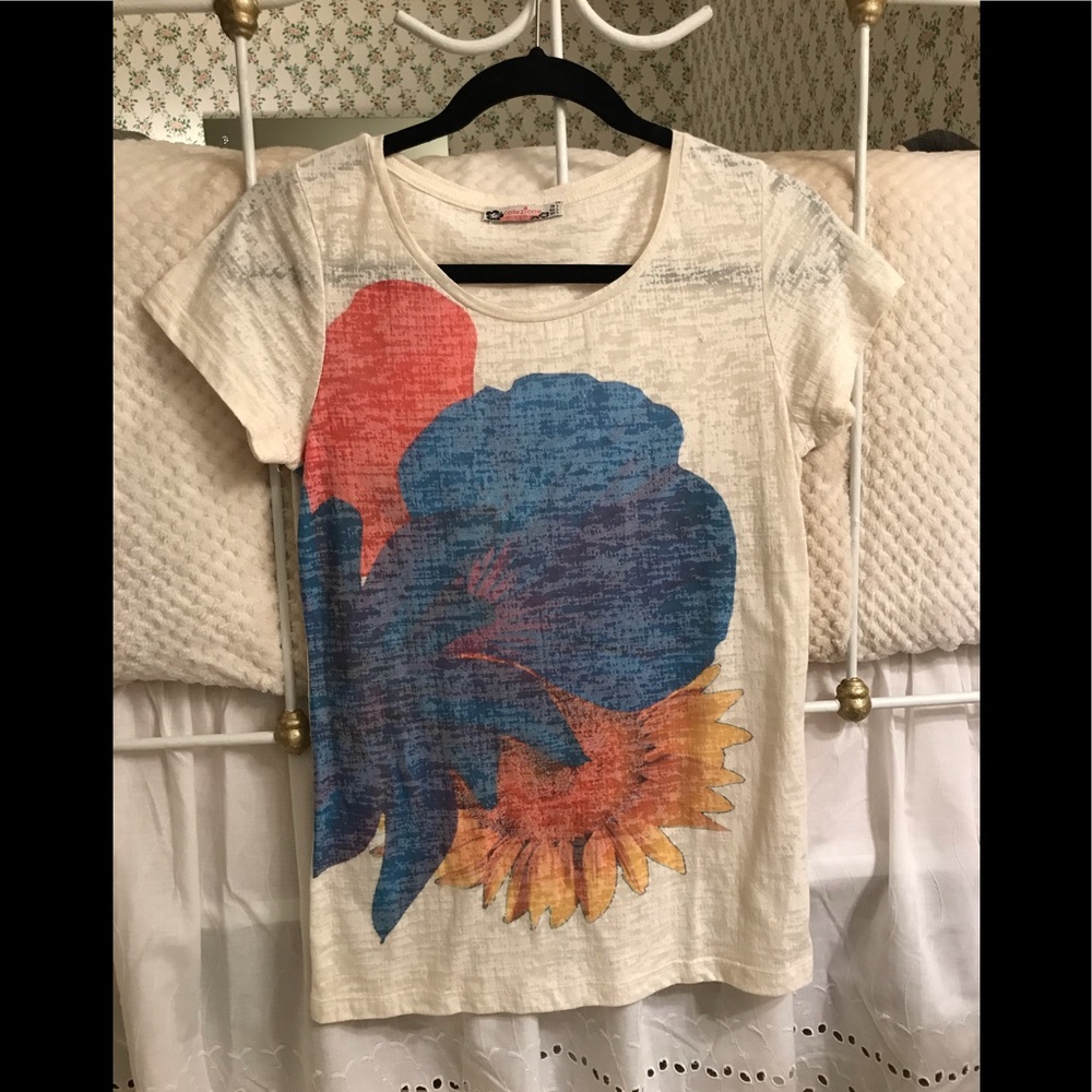 GRAPHIC TEE